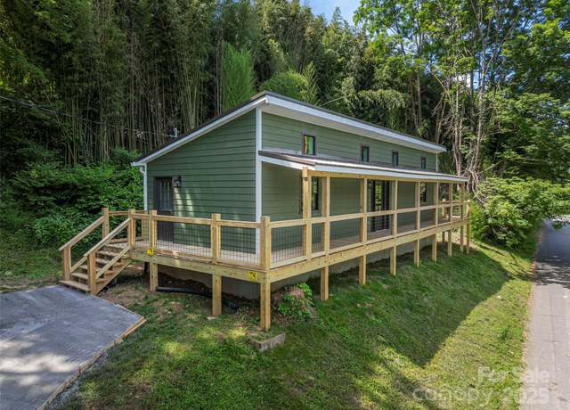 Property at 161 S Hill St, Waynesville, NC 28786, 2 beds, 2 baths
