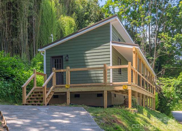 Property at 161 S Hill St, Waynesville, NC 28786, 2 beds, 2 baths