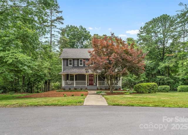 Property at 23 Forest Edge Dr, Asheville, NC 28806, 4 beds, 3.5 baths