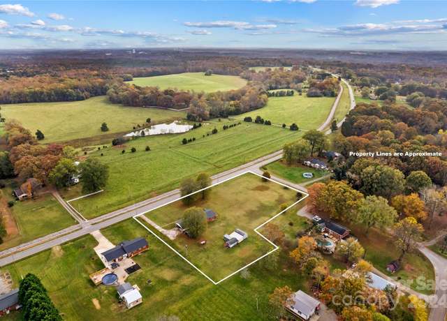 Property at 4501 Taylorsville Hwy, Statesville, NC 28625, 3 beds, 2 baths