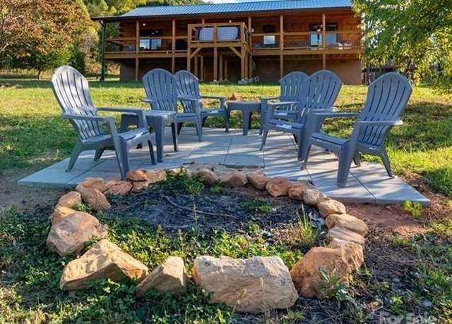 Property at 199 Brookview Ln, Whittier, NC 28789, 2 beds, 3 baths