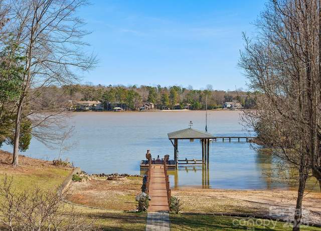 Property at 5981 Johnson Rd, Lake Wylie, SC 29710, 4 beds, 4 baths