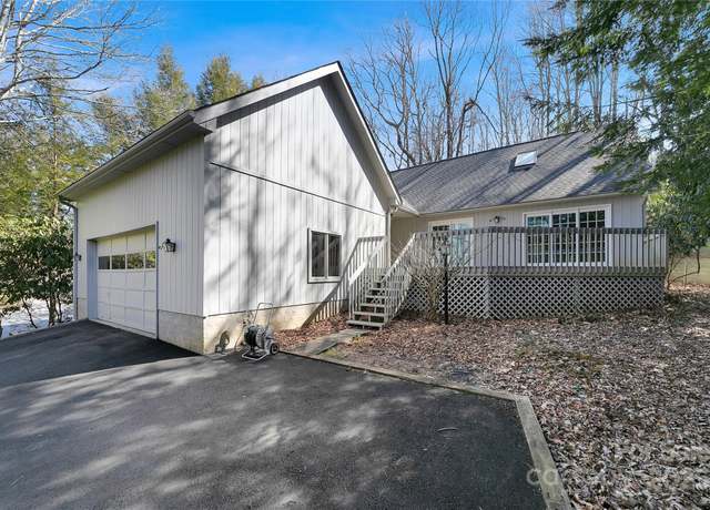 Property at 3814 Connestee Trl, Brevard, NC 28712, 3 beds, 3 baths