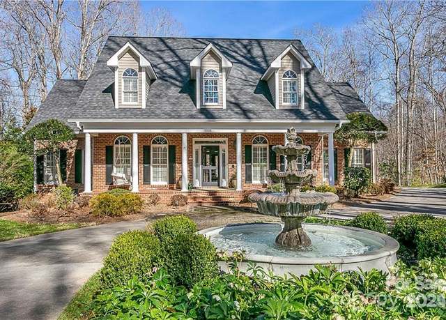 Property at 8820 Alpine Cir, Charlotte, NC 28270, 4 beds, 243 baths