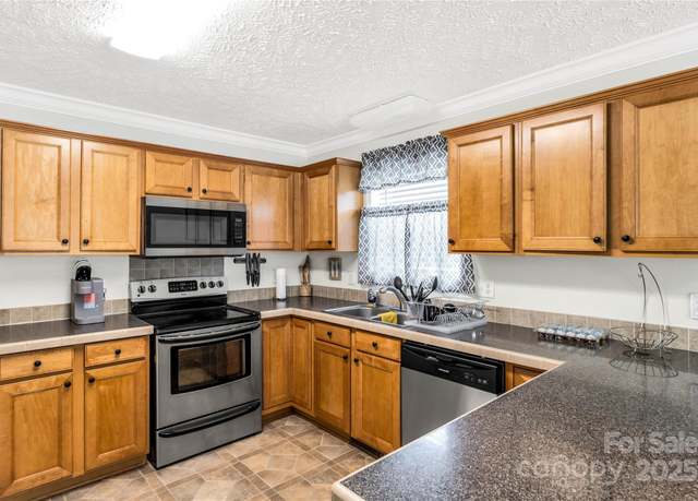 Property at 4285 Palmer Lloyd Rd, Lancaster, SC 29720, 3 beds, 2 baths