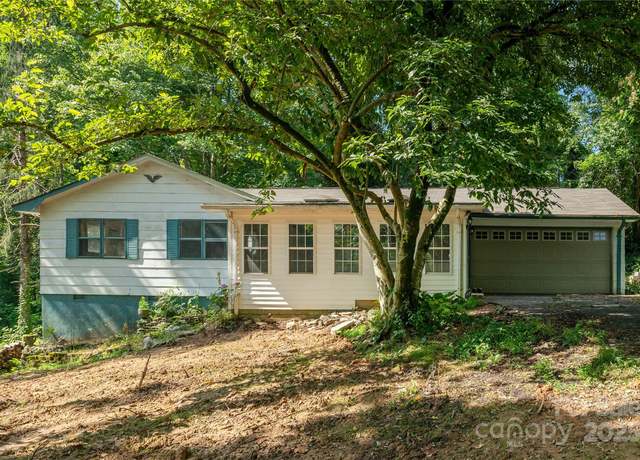 Property at 18 Peaceful Valley Ln, Flat Rock, NC 28731, 3 beds, 2 baths