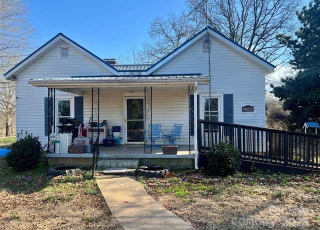 Property at 2940 Ambrose Dr, Gastonia, NC 28056, 3 beds, 1 bath