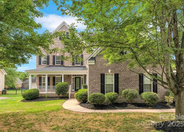 Property at 6718 Heritage Orchard Way, Huntersville, NC 28078, 4 beds, 3 baths