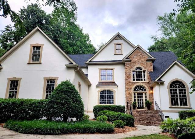 Property at 1025 Seminole Dr, Waxhaw, NC 28173, 4 beds, 3.5 baths