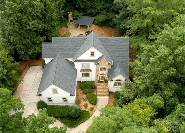 Property at 1025 Seminole Dr, Waxhaw, NC 28173, 4 beds, 3.5 baths
