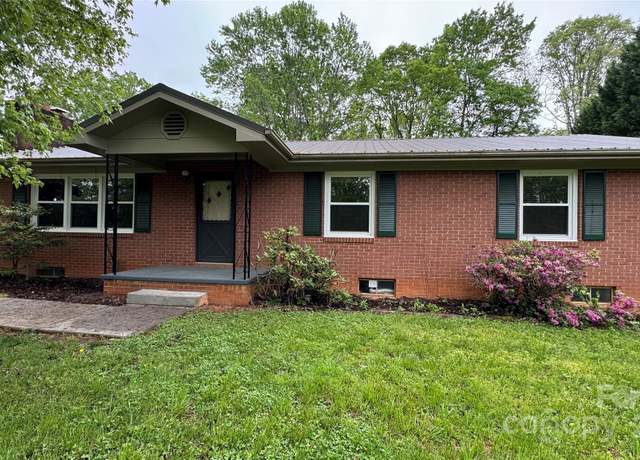 Property at 105 Cooper Dr, Nebo, NC 28761, 4 beds, 2 baths