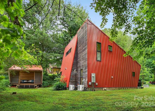 Property at 450 Lakey Gap Rd, Black Mountain, NC 28711, 2 beds, 3 baths
