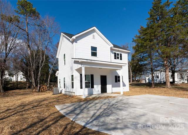 Property at 8705 Moody Rd, Charlotte, NC 28215, 3 beds, 2 baths