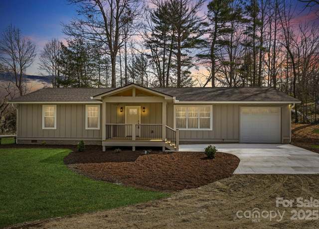 Property at 1416 Howard Gap Loop Rd, Flat Rock, NC 28731, 3 beds, 2 baths