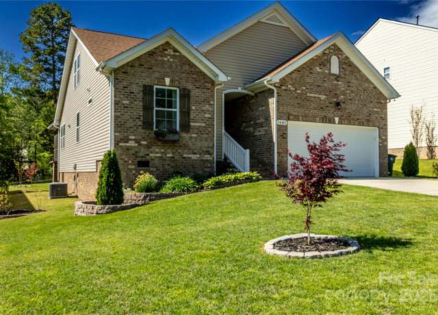 Property at 1680 Beleek Ridge Ln, Clover, SC 29710, 3 beds, 2 baths