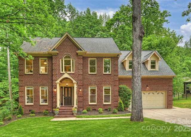Property at 7067 Rocky Falls Rd, Charlotte, NC 28211, 6 beds, 3.5 baths