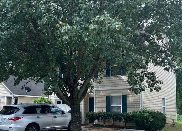 Property at 6321 Mcintyre Ridge Dr, Charlotte, NC 28216, 3 beds, 2.5 baths