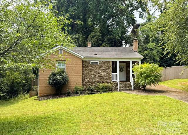 Property at 4010 Hiddenbrook Dr, Charlotte, NC 28205, 2 beds, 2.5 baths