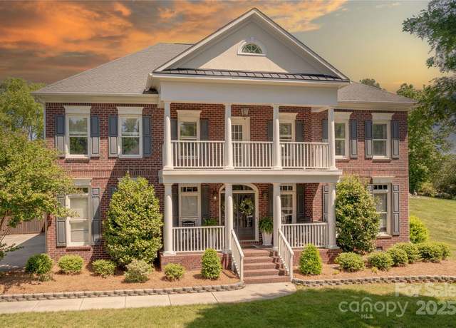 Property at 4117 Wallbrook Dr, Matthews, NC 28105, 5 beds, 4.5 baths