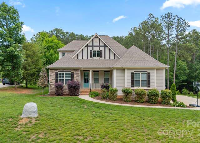 Property at 704 Kenway Loop, Mooresville, NC 28117, 4 beds, 3 baths
