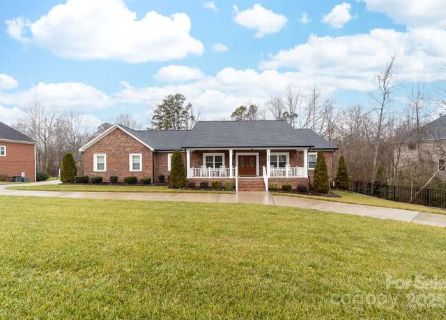 Property at 2865 Scarborough Ct, Gastonia, NC 28054, 4 beds, 3.5 baths