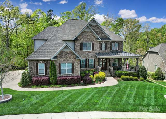 Property at 141 Forsythia Ln, Tega Cay, SC 29708, 5 beds, 5.5 baths