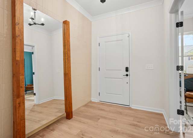 Property at 11428 Glasden Rd #508, Charlotte, NC 28278, 5 beds, 3 baths