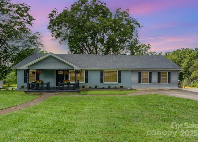 Property at 1164 Bradford Mountain Rd, Lenoir, NC 28645, 4 beds, 3 baths