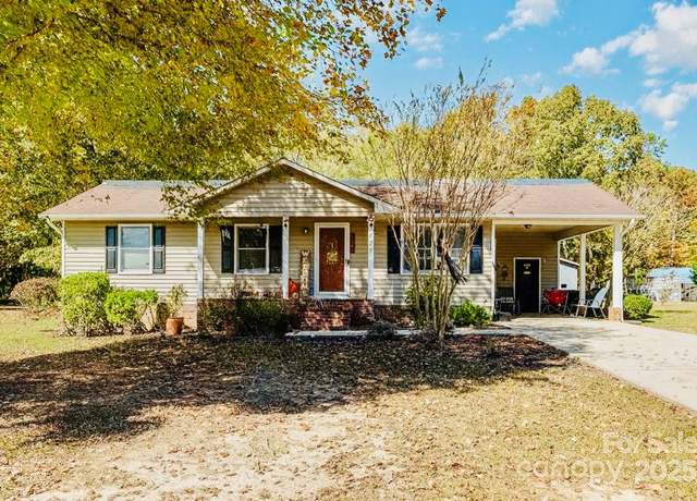 Property at 2827 Kendlewood Dr, Lancaster, SC 29720, 3 beds, 1 bath