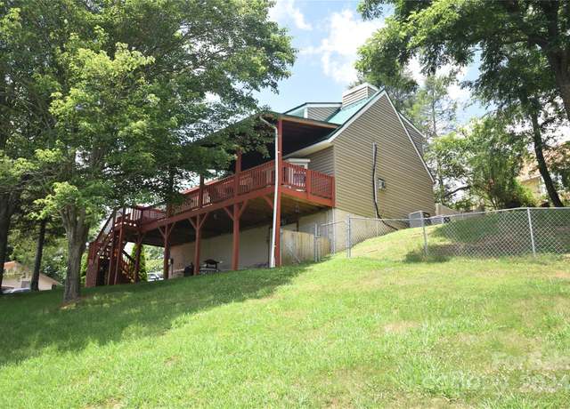 Property at 201 Acorn Ln, Clyde, NC 28721, 3 beds, 2 baths