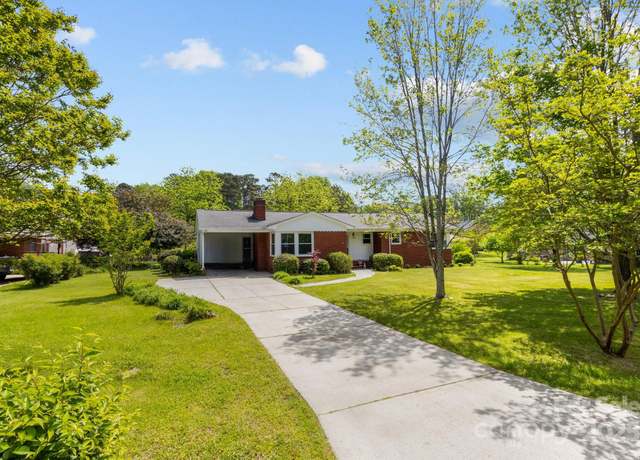 Property at 7209 Marley Cir, Charlotte, NC 28214, 3 beds, 2 baths