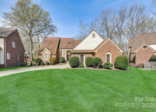 Property at 5108 Tedorill Ln, Charlotte, NC 28226, 3 beds, 2.5 baths