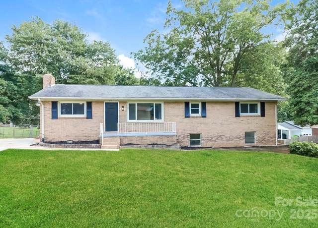 Property at 606 E Iowa Ave, Bessemer City, NC 28016, 3 beds, 1.5 baths