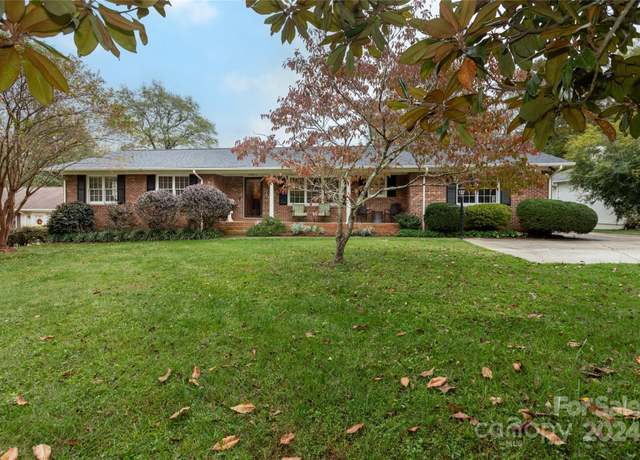 Property at 10811 S Ford Rd, Charlotte, NC 28214, 3 beds, 2 baths