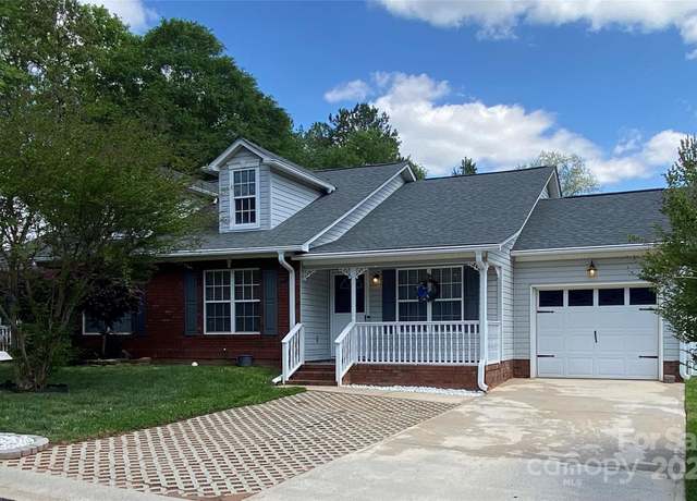 Property at 715 Cody Ct, Fort Mill, SC 29715, 2 beds, 2 baths