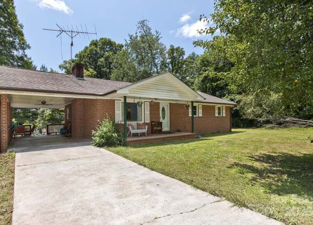 Property at 117 White Pine Ln, Morganton, NC 28655, 3 beds, 2 baths