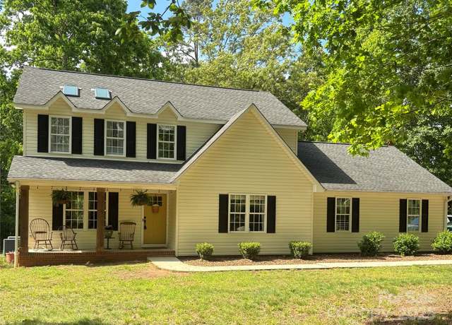 Property at 1338 Pell Dr, Lincolnton, NC 28092, 4 beds, 2 baths
