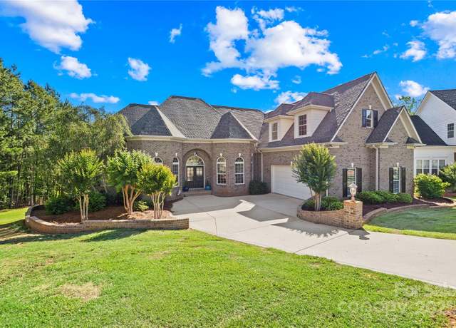 Property at 458 Inverness Pl, Rock Hill, SC 29730, 4 beds, 4.5 baths