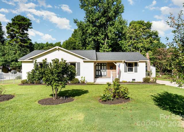 Property at 1208 Berkshire Dr, Kannapolis, NC 28081, 3 beds, 2 baths