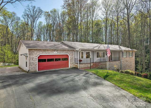 Property at 525 Maren Ct, Hendersonville, NC 28739, 3 beds, 3 baths