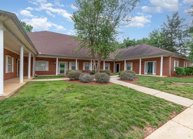 Property at 7012 Somerset Springs Dr Unit E, Charlotte, NC 28262, 2 beds, 2 baths