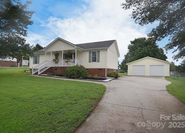 Property at 418 Pigeon Ln, York, SC 29745, 3 beds, 2 baths