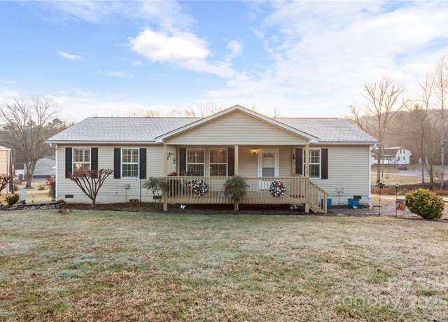 Property at 115 Ruth Whitaker Rd, Hendersonville, NC 28791, 3 beds, 2 baths