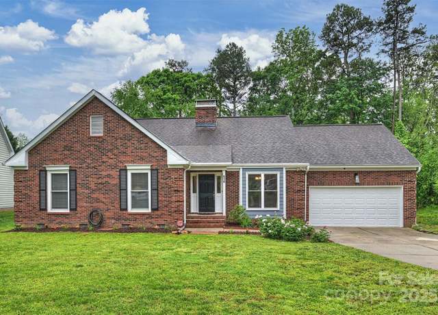Property at 616 Trailing Rock Dr, Charlotte, NC 28214, 3 beds, 2.5 baths