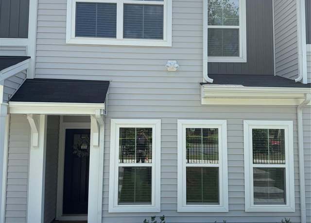 Property at 5817 Tuckaseegee Rd, Charlotte, NC 28208, 3 beds, 2.5 baths