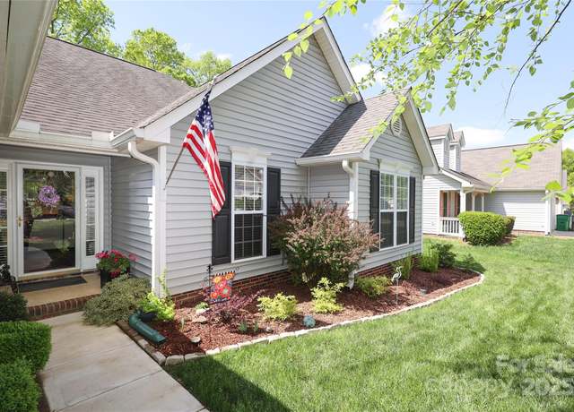 Property at 7515 Shadowstone Dr, Charlotte, NC 28270, 3 beds, 2 baths