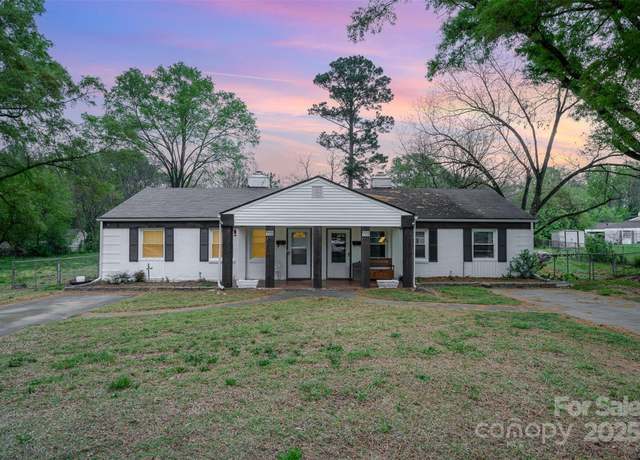 Property at 1330 Amelia Ave, Rock Hill, SC 29732, 4 beds, 2 baths
