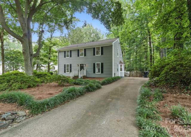 Property at 1517 E Barden Rd, Charlotte, NC 28226, 4 beds, 3 baths