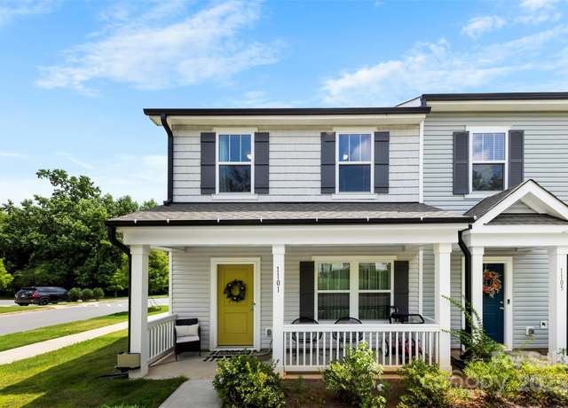 Property at 1101 Plaza Walk Dr, Charlotte, NC 28215, 3 beds, 2.5 baths