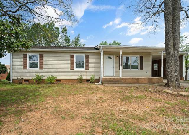 Property at 120 Tower Dr, Statesville, NC 28677, 3 beds, 2 baths